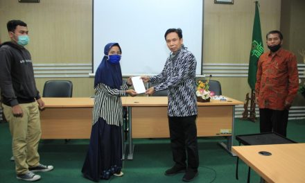 28 Mahasiswa FEBI IAIN Surakarta mendapat bantuan UKT dari Rektor